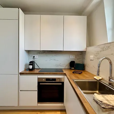 Apartment Centre - Charmant Renove
